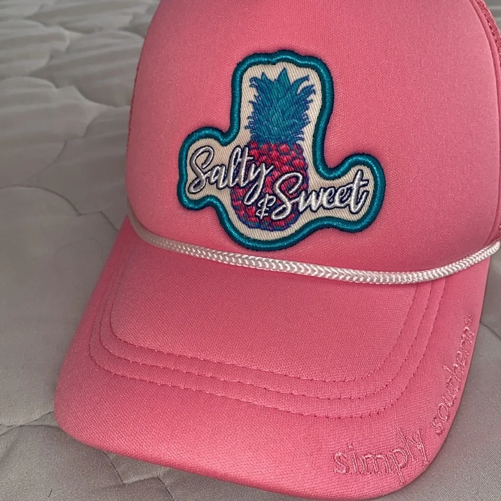 Simply‎ Southern Pink Trucker Hat SnapBack Salty & Sweet Pineapple Patch